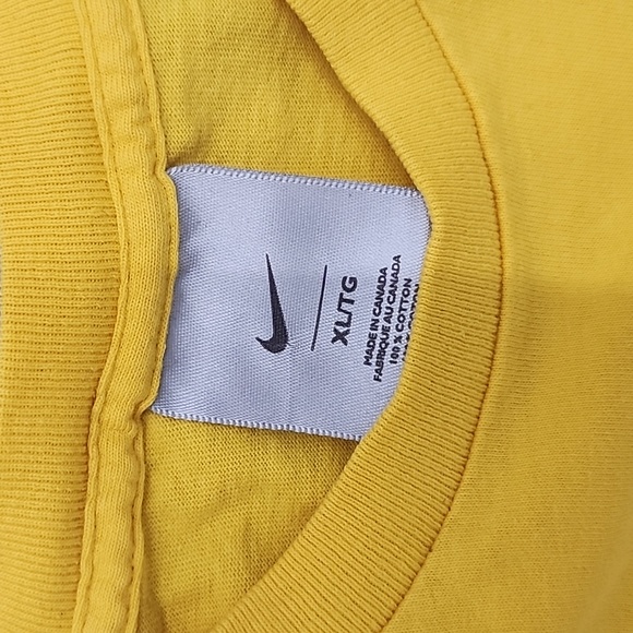 Vintage Nike Tee - Picture 3 of 5